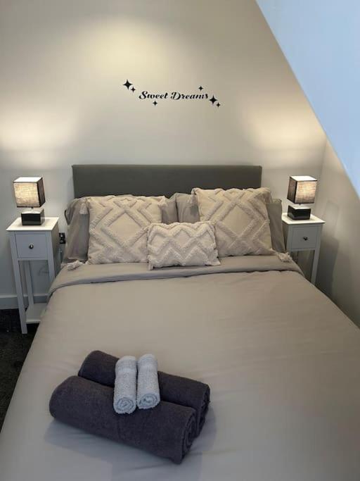 Apartamento Rock Park Penthouse Llandrindod Wells Exterior foto